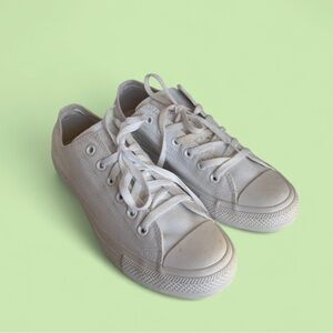 Converse Chuck Taylor All Star Low Top All White, 9.5 M US Women / 7.5 M US Men